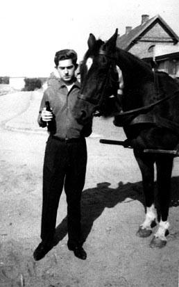 Ein Pferd hatten wir auf unserer Wirtschaft.